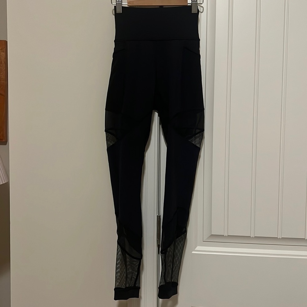 Black mesh leggings